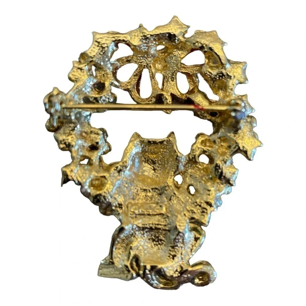 Vintage AJC Cat Christmas Wreath Brooch
